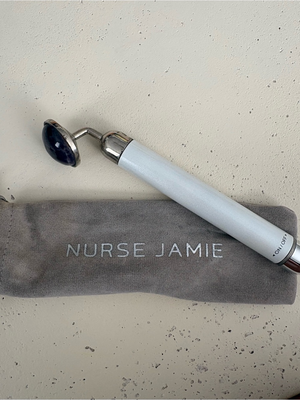 Nurse Jamie NuVibe RX Amethyst Massaging Beauty Roller